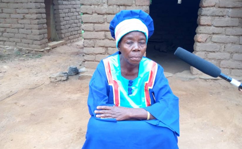 La philosophie du président malgache suite à la pandémie de covid 19,ne pas vrai<<nous avons fait notre labo, et trouvé qu'il s'agit d'une maladie dependement de la volonté de DIEU le tout puissant,>>a dit la présidente de Mamans Lubungyù du territoire de fizi ,BITETE MLISHO WALUBUNDA ce mardi 10 octobre 2020 lors d&rsquo;une interview accordée a ONGEA-YAGA