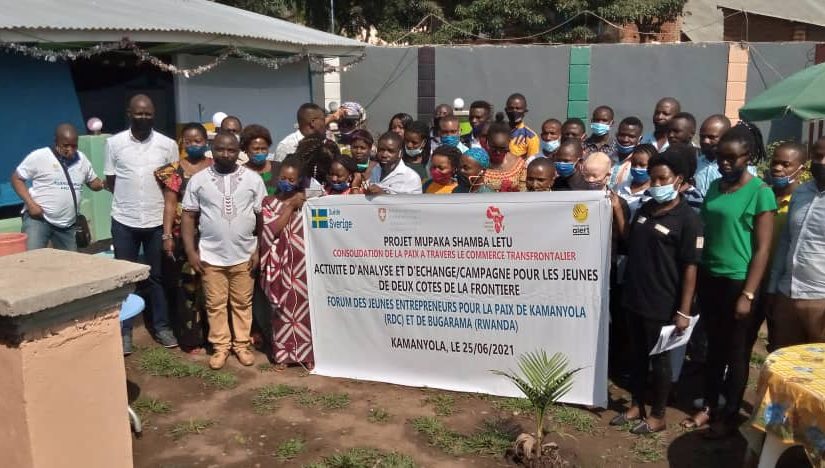 KAMANYOLA: ACTIVITE D’ANALYSE ET D’ECHANGE/CAMPAGNE POUR LES JEUNES ENTREPRENEURS POUR LA PAIX  DE DEUX COTES DE LA FRONTIERE, KAMANYOLA ET BUGARAMA.