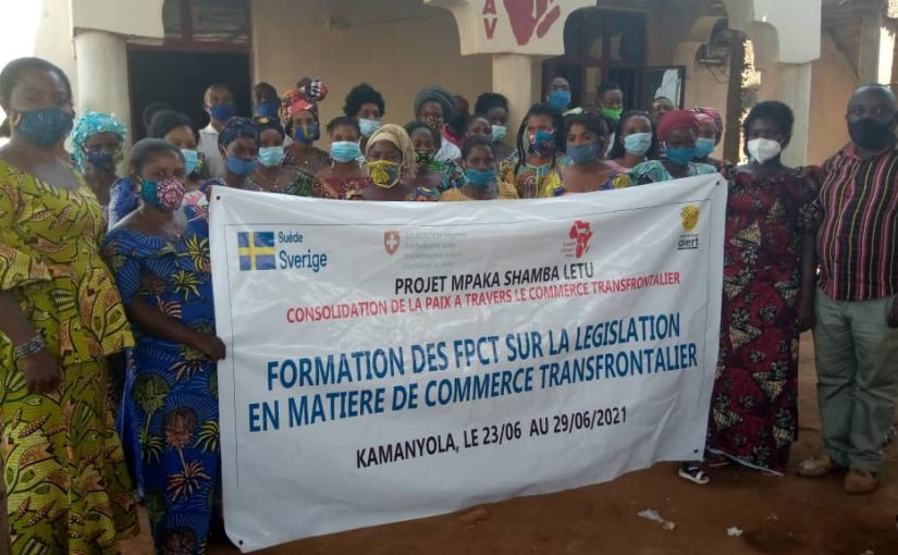 Les femmes petites commerçantes Transfrontalières outillées sur la législation                               douanière