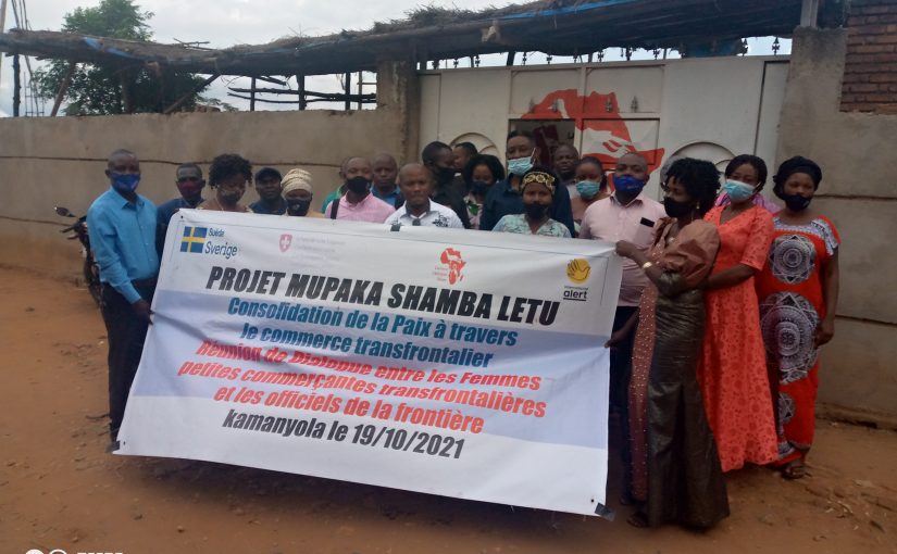 CONSOLIDATION DE LA PAIX A TRAVERS LE COMMERCE TRANSFRONTALIER .REUNION DE DIALOGUE ENTRE LES FEMMES PETITES COMMERCANTES TRANSFRONTALIERES ET OFFICIELS DE LA FRONTIERES