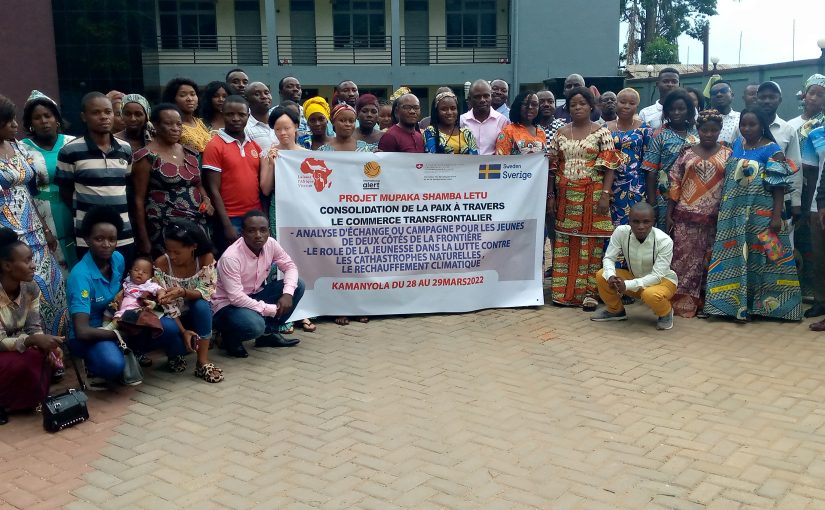 KAMANYOLA:  CONSOLIDATION DE LA PAIX A TRAVERS LE COMMERCE TRANSFRONTALIER, ANALYSE D’ECHANGE OU CAMPAGNEPOUR LES JEUNES DE DEUX CÔTES DE LA FRONTIERE.LE ROLE DE LA JEUNESSE DANS LA LUTTE CONTRE LES CATHASTROPHES NATURELLES, LES RECHAUFFEMENT CLIMATIQUE.